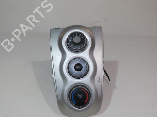 Used Climate control TOYOTA YARIS (_P9_) 1.4 D-4D (NLP90_, NLP90R) (90 hp) 23161209