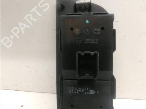 Used Left front window switch OPEL ZAFIRA TOURER C (P12) 1.6 CDTI (75) (136 hp) 15504409