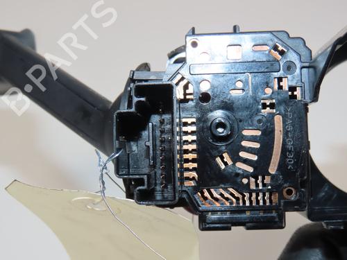 Comutador piscas / escovas SKODA KAMIQ (NW4) 1.0 TSI (110 hp) 32179446