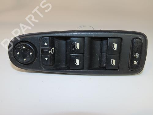Used Left front window switch CITROËN C4 Grand Picasso I (UA_) 2.0 HDi 138 (136 hp) 17473178