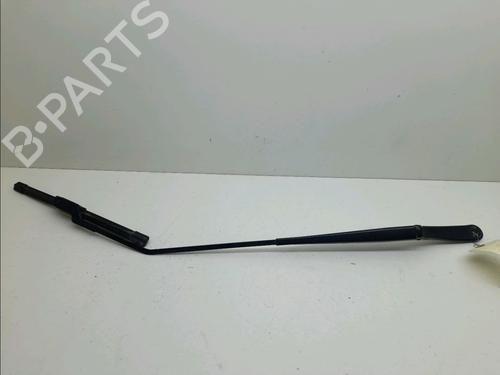 Used Front windshield wiper arm FORD FIESTA VII (HJ, HF) 1.5 TDCi (86 hp) 14901264