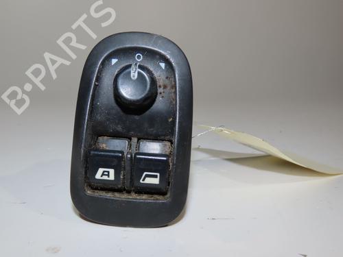 Used Left front window switch PEUGEOT 206 Hatchback (2A/C) 1.4 i (75 hp) 20299783