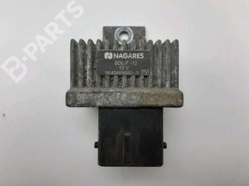 Used Electronic module Electronic module RENAULT LAGUNA III (BT0/1) 2.0 dCi (BT07, BT0J, BT14, BT1A, BT1S) (131 hp) 10396855 10396855
