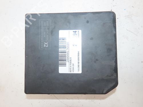 Used Fuse box Fuse box 37597452 37597452