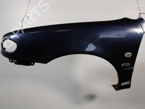 Used Left front fenders TOYOTA COROLLA Liftback (_E11_) 2.0 D-4D (CDE110_, CDE110R) (90 hp) 9012927