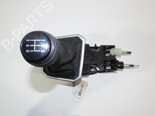 Used Gear lever DACIA SANDERO III 1.0 TCe 90 (91 hp) 15842424
