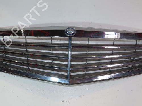 Used Grille MERCEDES-BENZ C-CLASS (W204) C 350 CDI (204.022) (224 hp) 29577810