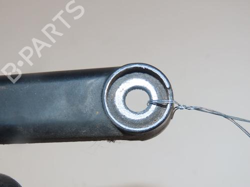 Front windshield wiper arm VW POLO III (6N1) 64 1.9 D | BP30164827C143 