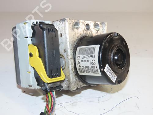 Used ABS pump ABS pump CITROËN C3 II (SC_) 1.1 i (60 hp) 33632574 33632574