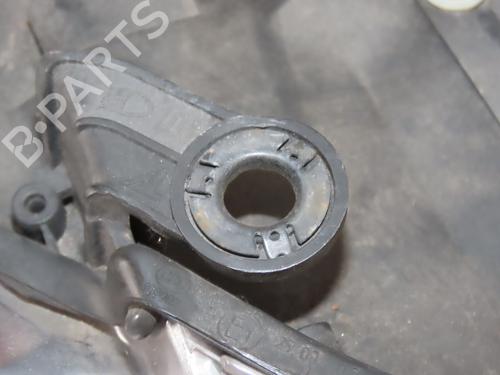 Used Right headlight VW TOURAN (1T1, 1T2) 1.9 TDI (105 hp) 30447880