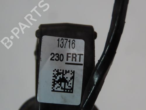 Used Front left exterior door handle CHEVROLET CAMARO 2.0 Turbo (275 hp) 28177903