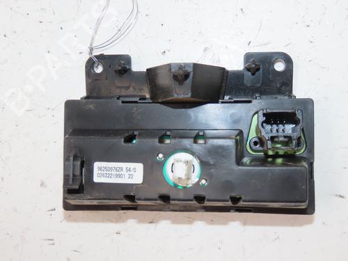 Used Display monitor Display monitor 36849705 36849705