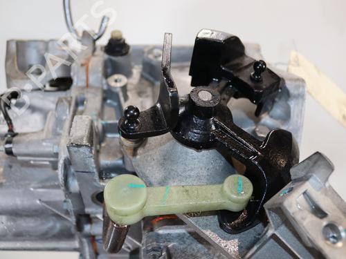 Used Gearbox Gearbox PEUGEOT 208 II (UB_, UP_, UW_, UJ_) 1.2 PureTech 100 (101 hp) 34229334 34229334