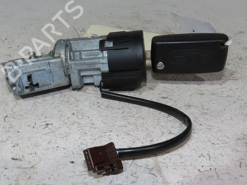 Used Ignition barrel CITROËN C3 II (SC_) 1.1 i (60 hp) 24487100