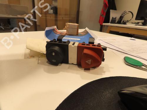 Warning switch RENAULT MEGANE II (BM0/1_, CM0/1_) 1.5 dCi (BM0F, BM0T, BM2B, CM0F, CM0T) | BP23161060I22 