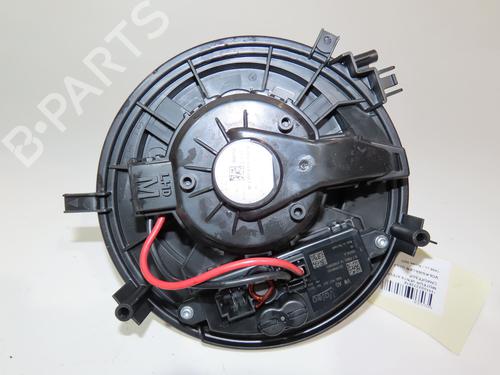 Used Heater blower motor VW GOLF VIII (CD1, DA1) 1.5 eTSI (150 hp) 23159892