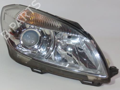 Used Right headlight SKODA FABIA II (542) 1.2 TDI (75 hp) 30366173