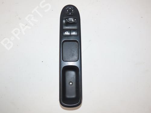 Used Left front window switch PEUGEOT 207 (WA_, WC_) 1.4 (73 hp) 33138041