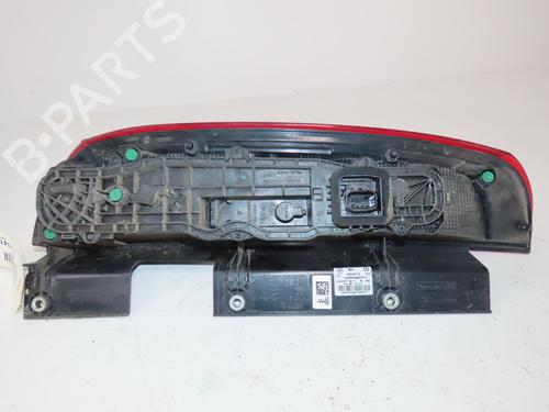 Used Right taillight Right taillight FIAT DOBLO Cargo (263_) 1.3 D Multijet (263WXU1A, 263ZXU1A, 263WYB1A, 263ZYB1A) (95 hp) 33744633 33744633