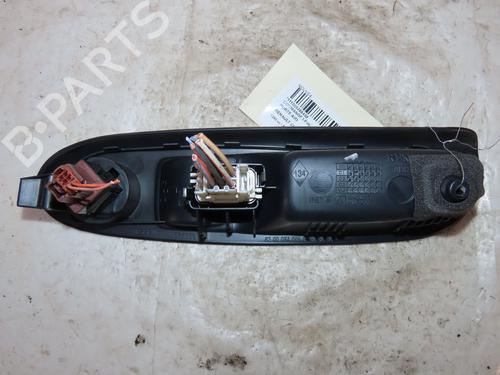 Used Switch RENAULT CLIO II (BB_, CB_) 1.4 16V (B/CB0P, BB13) (98 hp) 19250165