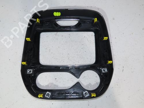 Used Middle console RENAULT CAPTUR I (J5_, H5_) 1.5 dCi 90 (J5N4, J5M5, J5MW, J5M6, J5AL, J5AJ) (90 hp) 23898795