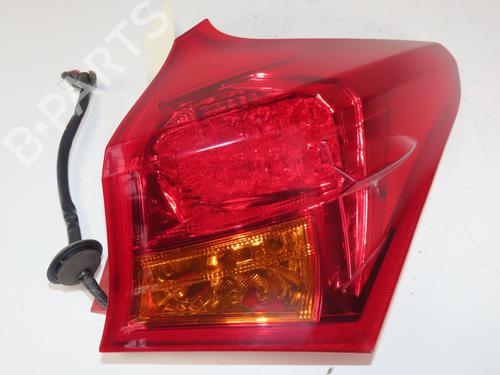 Used Right taillight TOYOTA AURIS (_E18_) 1.8 Hybrid (ZWE186_, ZWE186R) (136 hp) 32690968