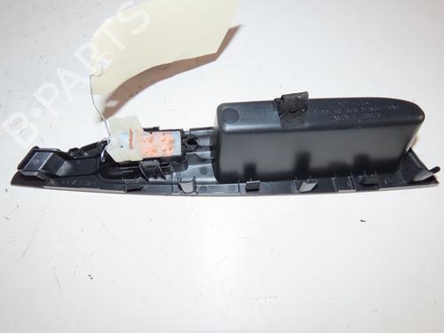 Used Right rear window switch Right rear window switch NISSAN QASHQAI II (J11, J11_) 1.6 dCi (130 hp) 19250216 19250216