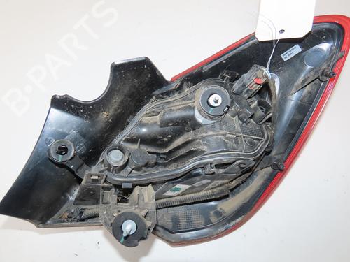 Venstre Baklys Venstre Baklys OPEL CORSA E (X15) 1.4 (08, 68) (90 hp) 34641171 34641171