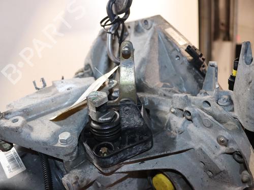 Used Gearbox RENAULT CLIO II (BB_, CB_) 1.5 dCi (B/C2J) (68 hp) 30605982