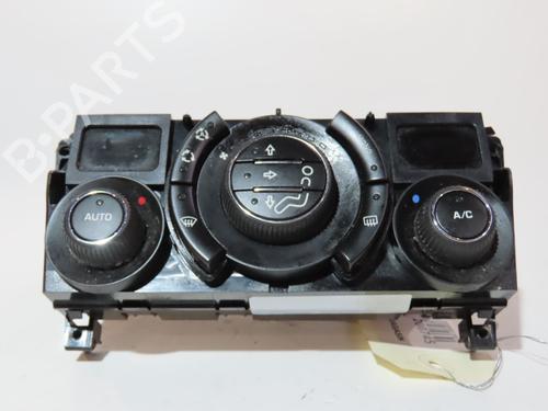 Climate control PEUGEOT 3008 MPV (0U_) 1.6 HDi (112 hp) 17802871