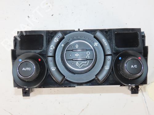 Used Climate control PEUGEOT 5008 (0U_, 0E_) 1.6 HDi (112 hp) 25126073