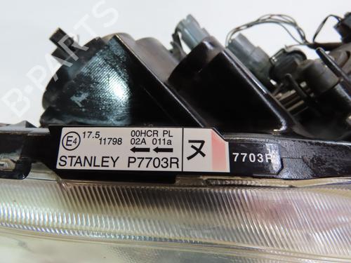 Used Right headlight MAZDA 5 (CR) 2.0 CD (CR19) (110 hp) 18664238