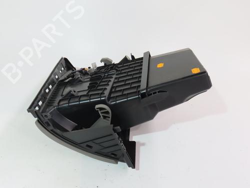 Used Glove box RENAULT MEGANE III Hatchback (BZ0/1_, B3_) 1.5 dCi (86 hp) 17996123