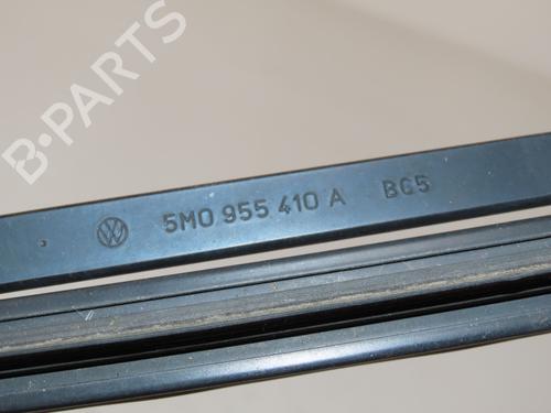 Used Front windshield wiper arm VW GOLF PLUS V (5M1, 521) 1.9 TDI (105 hp) 25150369