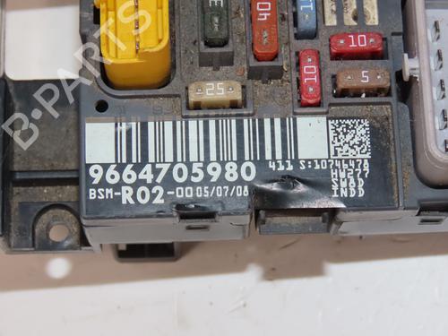 Fuse box CITROËN C5 III Break (RW_) 1.6 HDi 110 | BP37083749E1 - Image 4