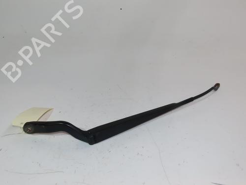 Used Front windshield wiper arm FORD FIESTA V (JH_, JD_) 1.3 (69 hp) 18415565