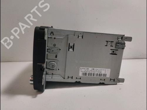 Used Radio VW TOURAN (1T3) 1.2 TSI (105 hp) 10685680