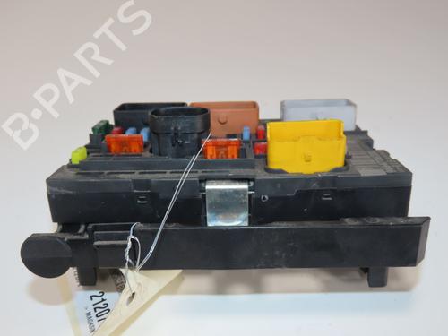 Fuse box PEUGEOT 308 SW I (4E_, 4H_) 1.6 HDi | BP31179411E1