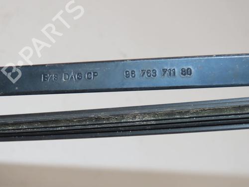 Used Front windshield wiper arm CITROËN C4 Picasso II 1.6 HDi 90 (92 hp) 26898123