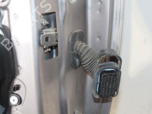 Used Left front door Left front door 38787460 38787460