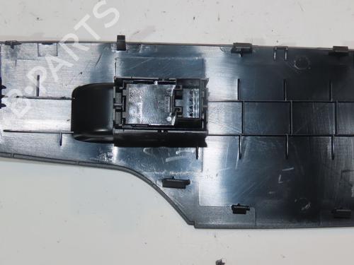 Used Left rear window switch SEAT ARONA (KJ7, KJP) 1.0 TSI (95 hp) 29016619