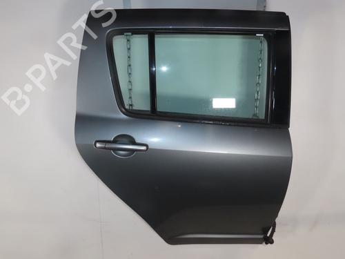 Dør højre bagtil SUZUKI SWIFT III (MZ, EZ) 1.3 (RS413, ZC11S) (92 hp) 28504098