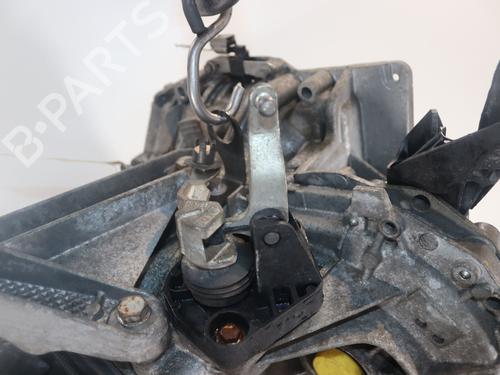 gearbox-renault-clio-iii-br01-cr01-2005-2006-2007-2008-2009-2010-2011-2012-2013-2014-33278833 main image
