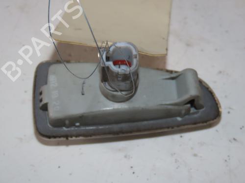 Used Right side indicator Right side indicator 39157679 39157679