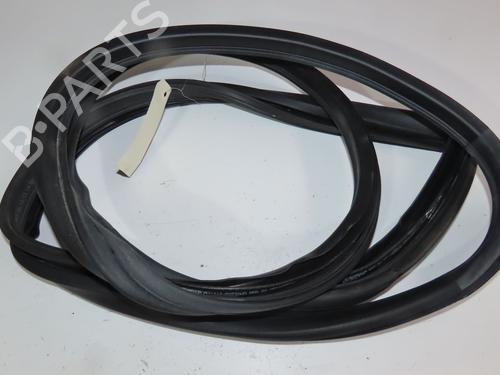 Used Rubber door seal PEUGEOT RCZ 2.0 HDi (163 hp) 28121087