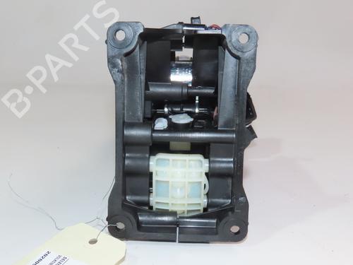 Used Shift knob VW PASSAT B8 (3G2, CB2) 1.6 TDI (120 hp) 27095280