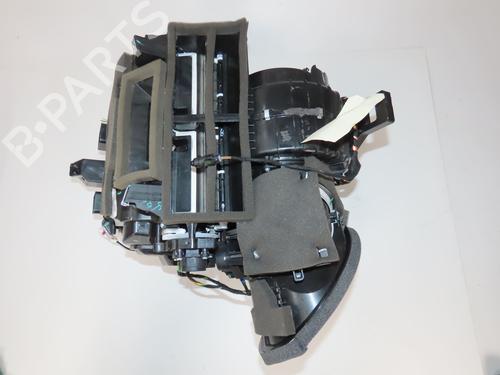Used Heater matrix box Heater matrix box PEUGEOT 208 II (UB_, UP_, UW_, UJ_) 1.2 Hybrid 136 (UPHPYK) (136 hp) 34409504 34409504