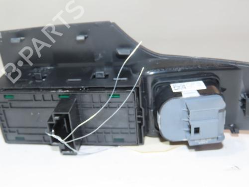 Used Left front window switch SEAT ARONA (KJ7, KJP) 1.0 TSI (95 hp) 29016611