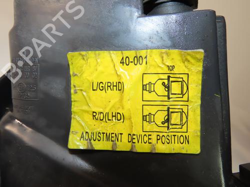 Used Right headlight VW PASSAT B5 Variant (3B5) 2.3 VR5 (150 hp) 17552813