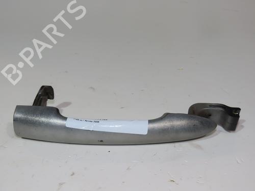 Høyre foran utvendig håndtak RENAULT CLIO III (BR0/1, CR0/1) 1.2 16V (BR02, BR0J, BR11, CR02, CR0J, CR11) (75 hp) 18316880